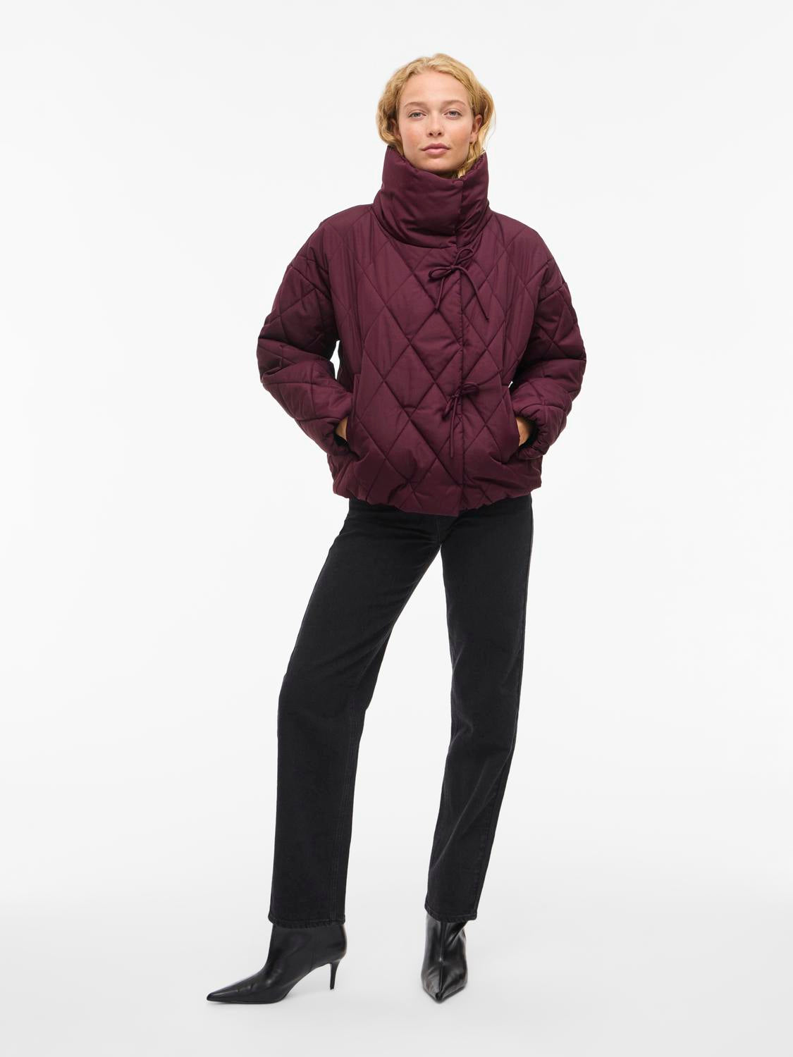 model_shot-front_full